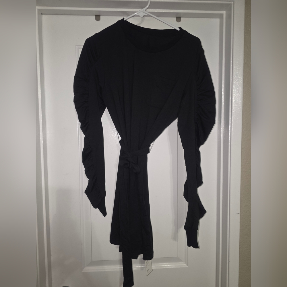 π€ CUPSHE Black Ruched Sleeve Tie Waist Dress β’ Medium β’ NWT - Picture 3 of 4